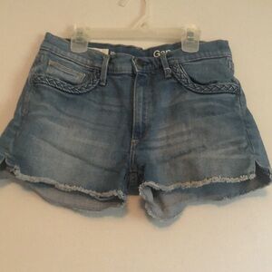 GAP Jean shorts, size 28R, great pocket detailing, style-authentic summer